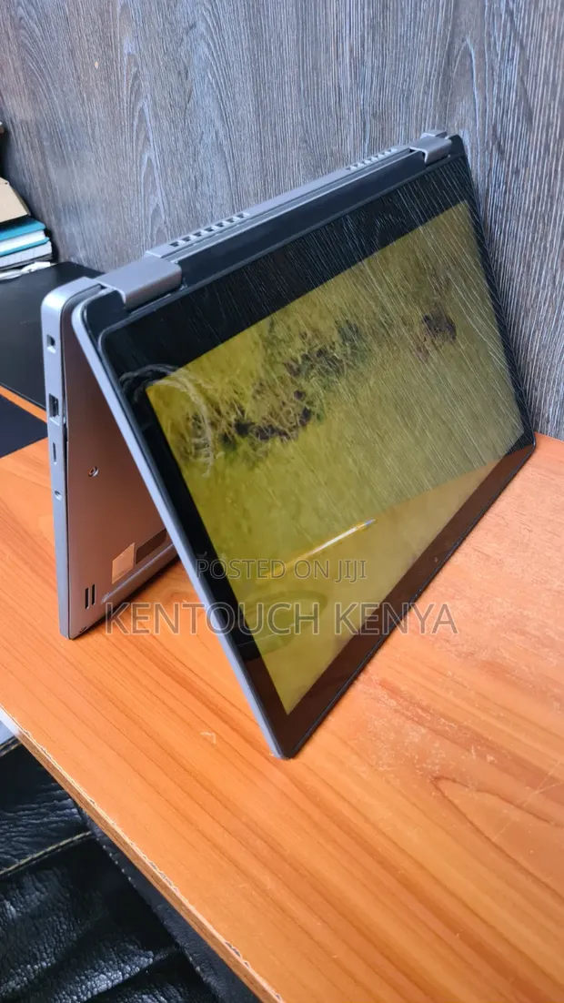 Dell Latitude 3310 2-in-1 Laptop 8GB RAM 256GB SSD - 1