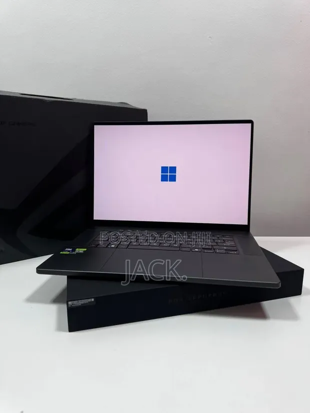 Asus ROG Zephyrus G16 Laptop - Intel Core i9, RTX 4080 - 1