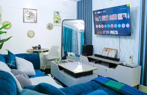Airbnb ya Kisasa ya Vyumba 2 vya Kulala, Roysambu Karibu na TRM Mall