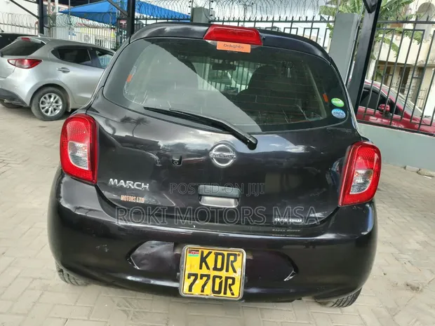 Nissan March 2017 Nyeusi - 1