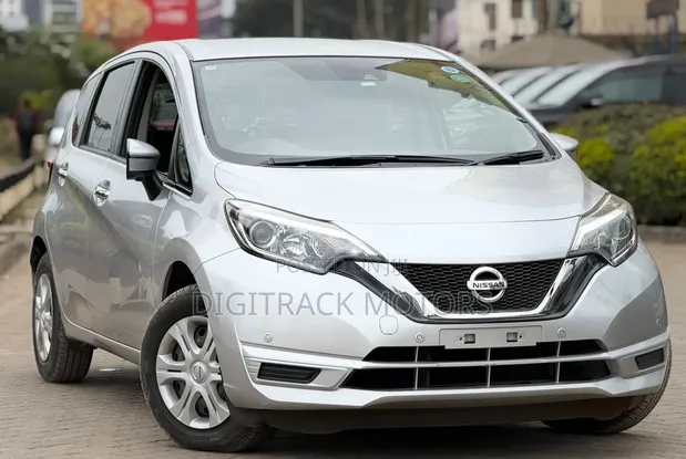 Nissan Note 2019 Silver - 1
