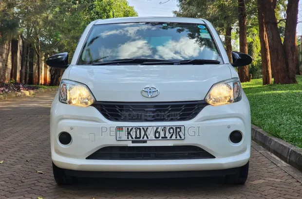 Toyota Passo 2018 Nyeupe - 1