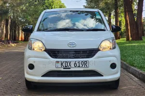 Toyota Passo 2018 Nyeupe