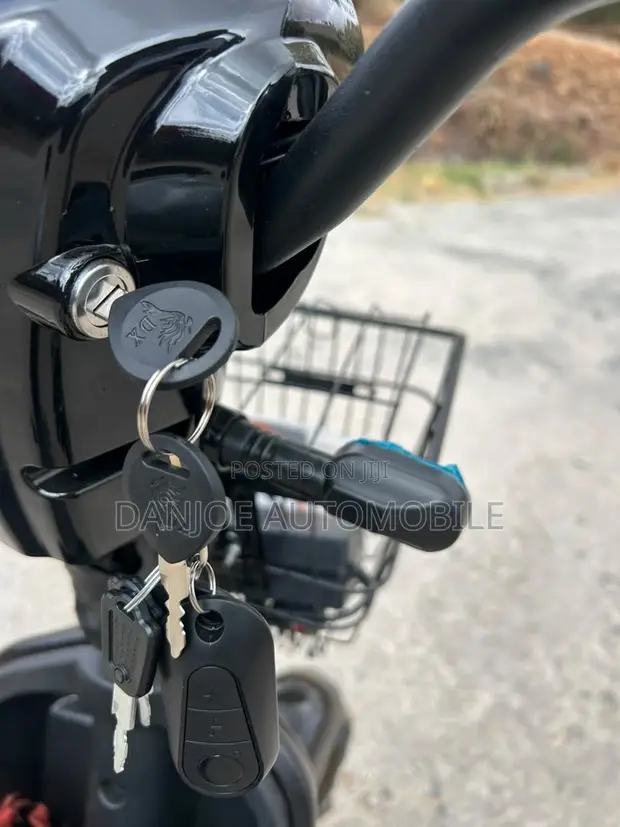 Scooter Mpya ya Umeme 2026 Nyeusi - 1