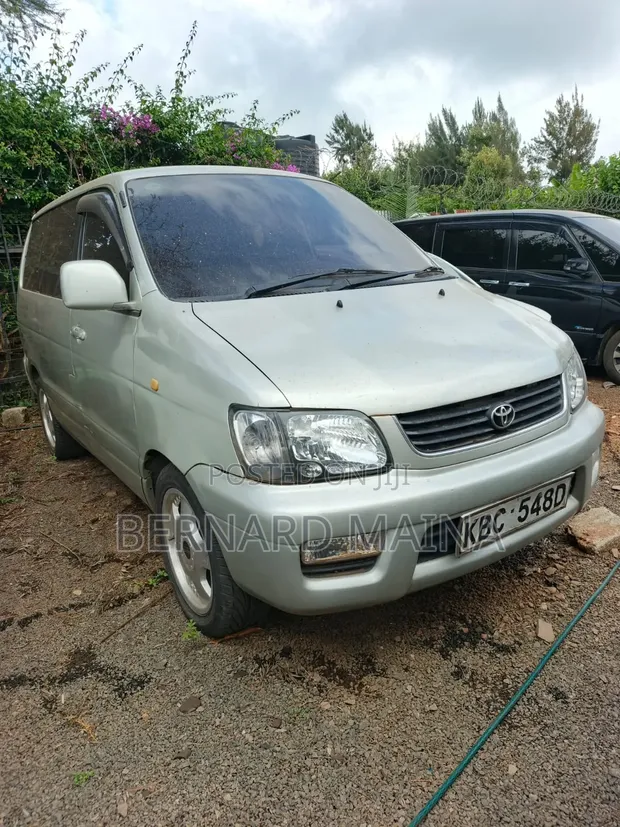 Toyota TownAce Noah 2001 Silver - 1