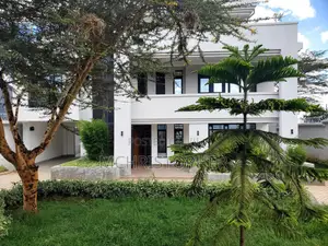 5 Bedroom Villa with DSQ in Rimpa for Sale