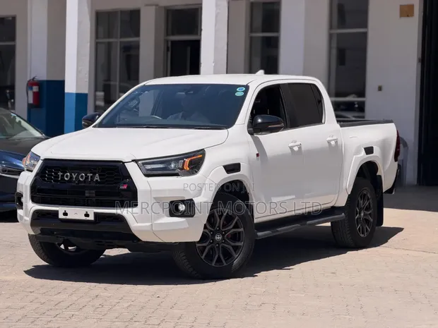 Toyota Hilux 2019 Double Cab - Off White - 1