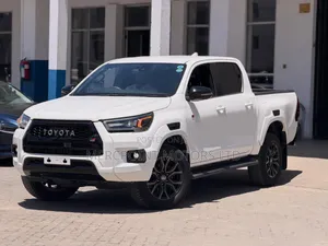 Toyota Hilux 2019 Double Cab - Off White