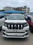Toyota Land Cruiser Prado 2023 - Off White - 1