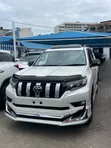 Toyota Land Cruiser Prado 2023 - Off White - 3