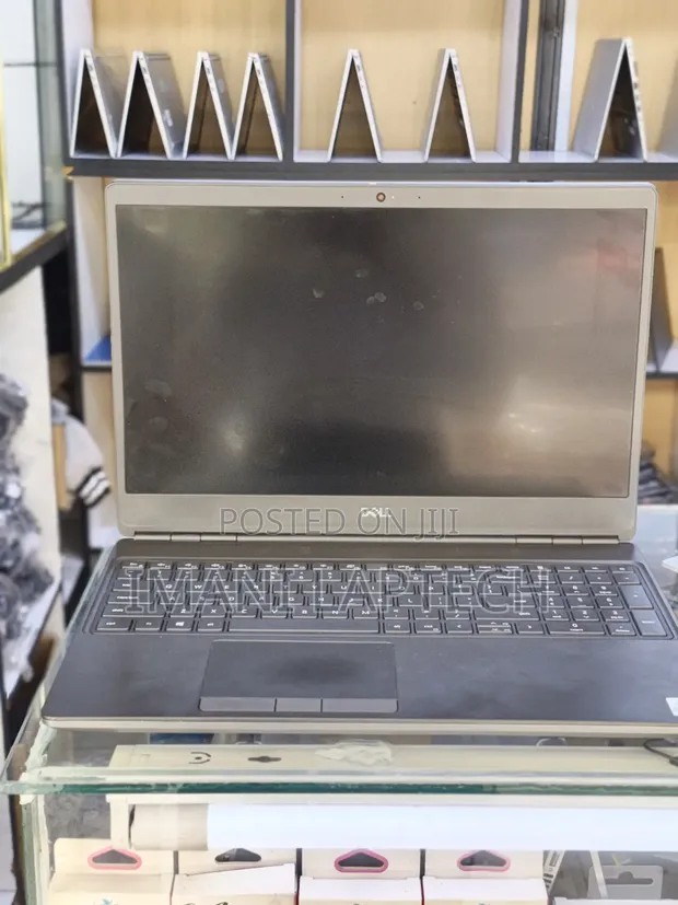 Dell Precision 7550 Laptop 16GB RAM, Intel Core i7, 512GB SSD - 1
