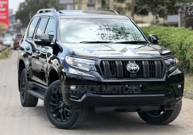 2023 Toyota Land Cruiser Prado Black - 1