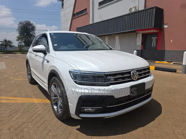 2019 Volkswagen Tiguan 2.0T SEL R-Line AWD 4MOTION White - 1