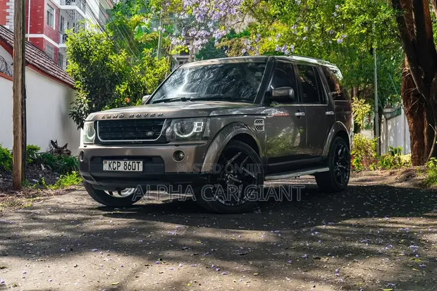 Land Rover Discovery 2012 Brown - 1