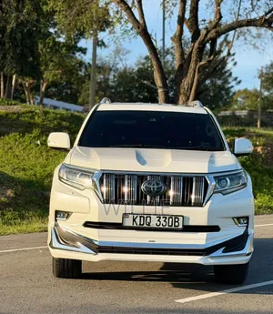 Toyota Land Cruiser Prado 2017 TXL Ina Viti 7