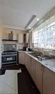 Maisonette ya Vyumba 5 vya Kulala kwa Ajili ya Kukodisha Eneo la Gateway Mall - 4