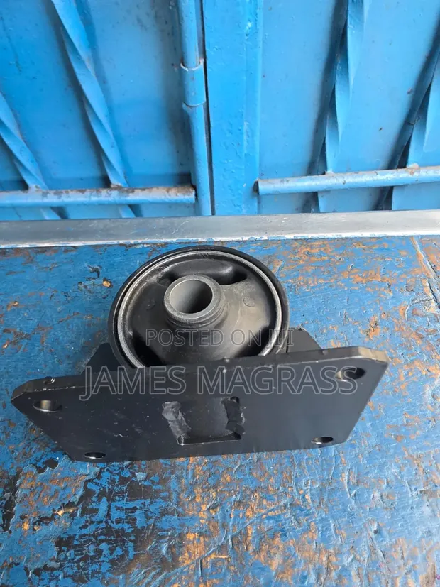 Engine Mounts za Toyota HiAce 7L & 9L (Model Mpya) - 1