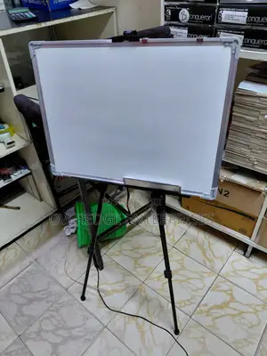 90x60cm Magnetic Whiteboard with Foldable Tripod Stand