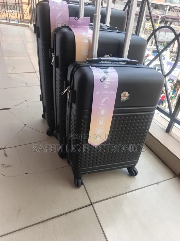 3-Piece Suitcase Set - Stylish & Durable Travel Cases - 1