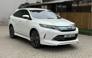 Toyota Harrier 2018 Nyeupe