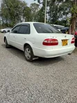 Toyota Corolla 2000 White - 4