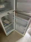 LG Refrigerator - Imetumika, Inahitaji Refill ya Gesi - 3