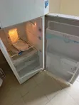 LG Refrigerator - Imetumika, Inahitaji Refill ya Gesi - 4
