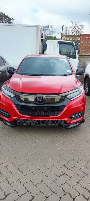 Honda Vezel 2019 Nyekundu