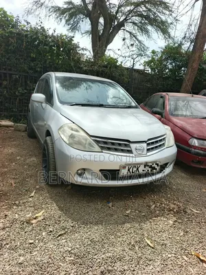 Nissan Tiida 1.5L 16V Hatchback 2009 Silver