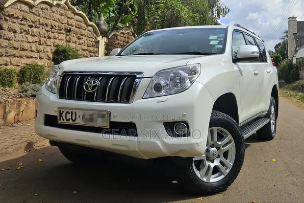 Toyota Land Cruiser Prado 3.0 TD 2013 Nyeupe - 1