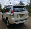 Toyota Land Cruiser Prado 3.0 TD 2013 Nyeupe - 2
