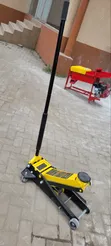 Heavy Duty Hydraulic Floor Jack - 34,999 KES - 2