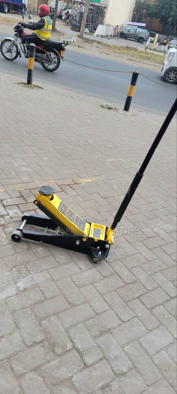 Heavy Duty Hydraulic Floor Jack - 1