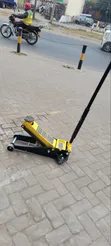 Heavy Duty Hydraulic Floor Jack - 1