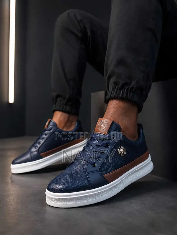 Viatu vya Azam vya Wanaume vya Ngozi Nyeusi - Size 40-45 - 1