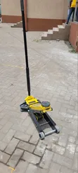 Professional Hydraulic Floor Jack - 1