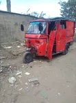 Piaggio 2018 Nyekundu Tatu-Wheeler - 3