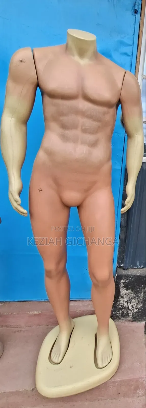 Mannequin ya Kiume Inauzwa - 1