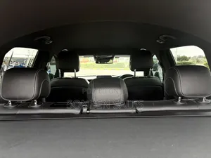 Mercedes-Benz GLC250 Sport Utility 4-Door (2.0L Turbo)