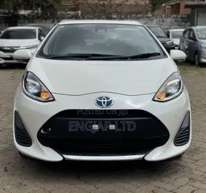 Toyota Aqua 2019 G Grade Pearl