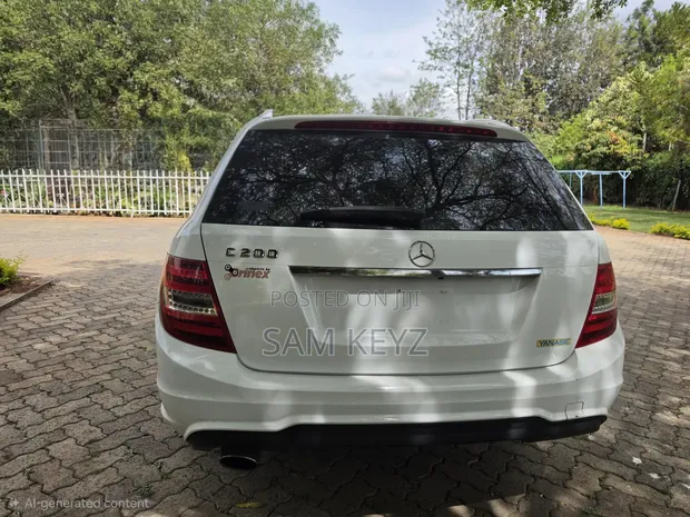 Mercedes-Benz C200 Estate 2013 White - 1