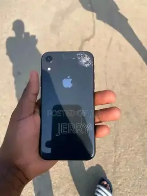 Apple iPhone XR 64GB Black (Cracked Back)