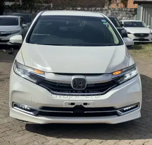 Honda Fit Shuttle 1.5 Hybrid 2WD 2019 Pearl