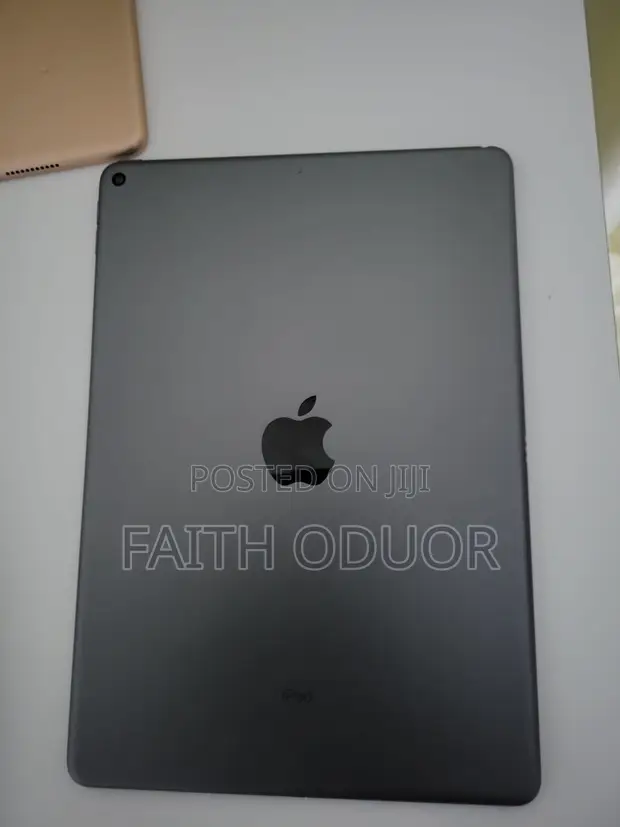 Apple iPad Air 3rd Gen Wi-Fi 64GB Gray - 1