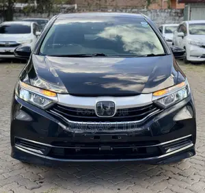 Honda Fit Shuttle 1.5 Hybrid 4WD 2020 Nyeusi