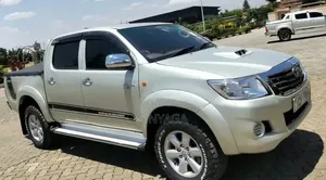 Toyota Hilux Double Cabin 2010
