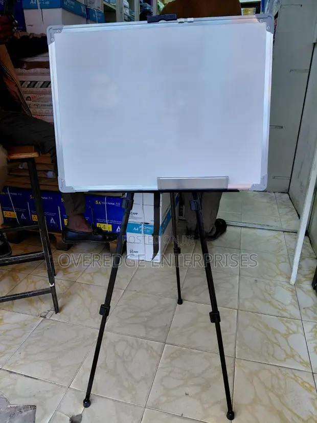 Whiteboard with Stand 70x50cm - 1