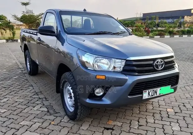 Toyota Hilux 2023 GD6 Diesel - 1