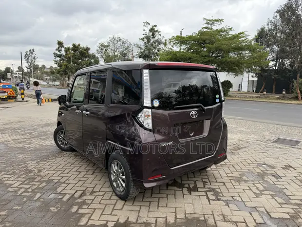 Toyota Tank 1.0 FWD 2019 Kahawia - 1
