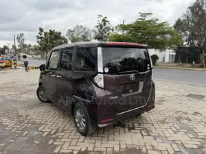 Toyota Tank 1.0 FWD 2019 Kahawia